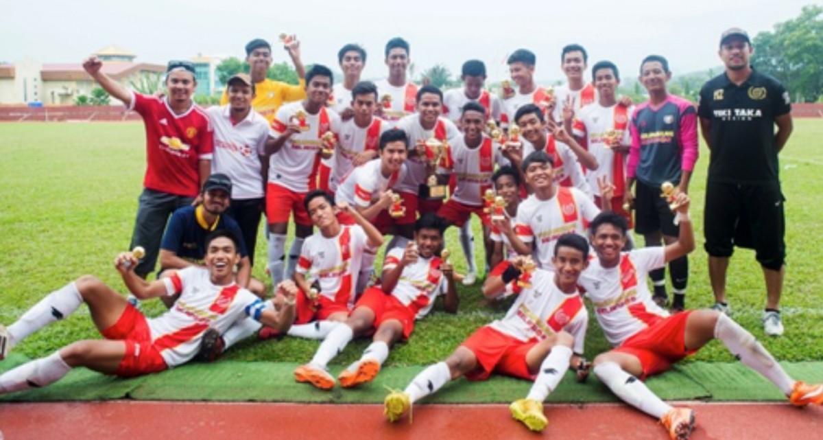 Perangsang Munro Kickers Wins Borneo Football Cup 2015